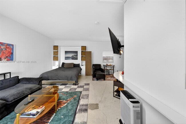 Building Photo - 1520 SW 11th Terrace