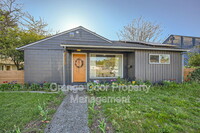 Building Photo - 6040 S Oakes St