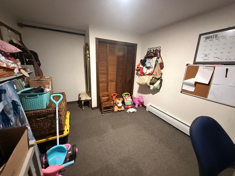 Building Photo - 18 Chestnut Dr