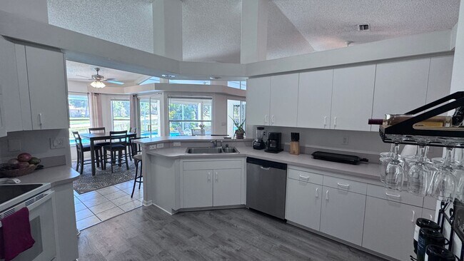 Building Photo - Gated Single Family Home For Rent in West Melbourne