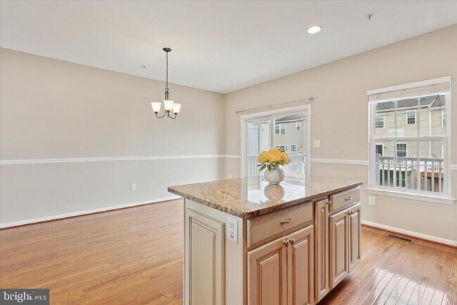 Building Photo - 113 Raven Ct