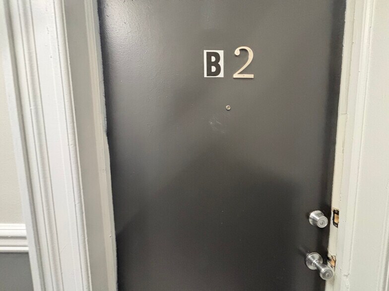 Building Photo - 328 61st St