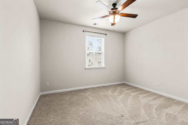 Building Photo - 416 Kinross Ln