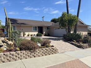 Building Photo - 230 Santa Barbara Shores Dr