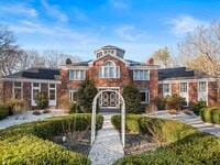 Building Photo - 160 Thayer St