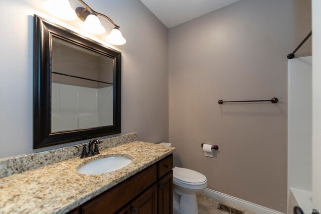 Building Photo - 8838 Hedgewood Ct