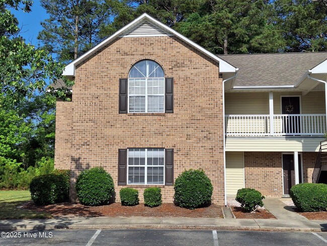 Building Photo - 2922 Mulberry Ln