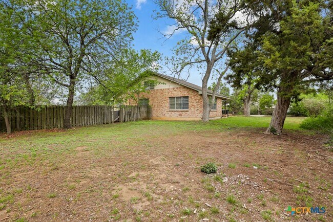 Building Photo - 1511 Ranch Rd 12