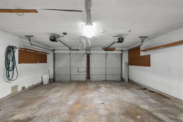 Building Photo - 1002 Wembley Rd