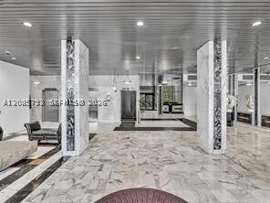 Building Photo - 3625 N Country Club Dr