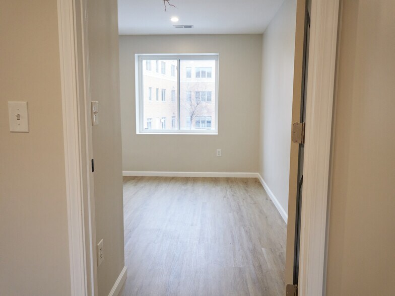 Building Photo - 5333 Penn Ave