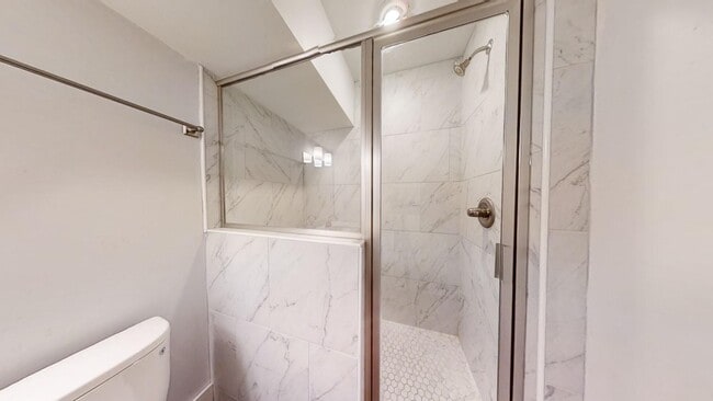 Building Photo - 986 Pembroke Pl