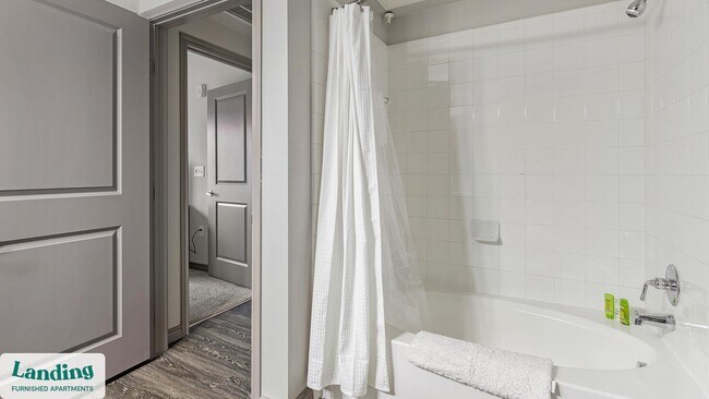 Building Photo - 650 S Main St