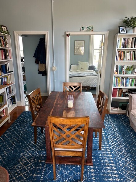 Building Photo - 516 Chapel St