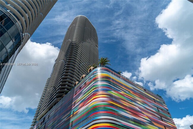 Building Photo - 801 S Miami Ave