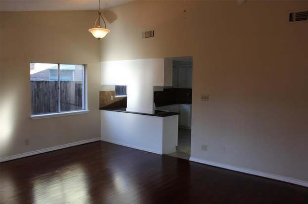 Building Photo - 8615 Riverside Walk Ln