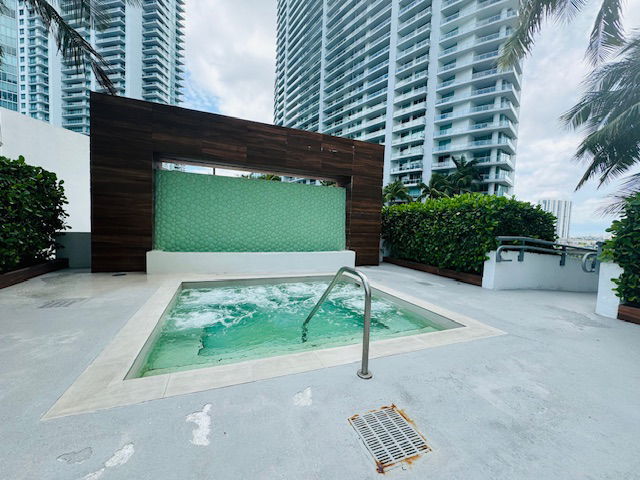 Building Photo - 350 S Miami Ave