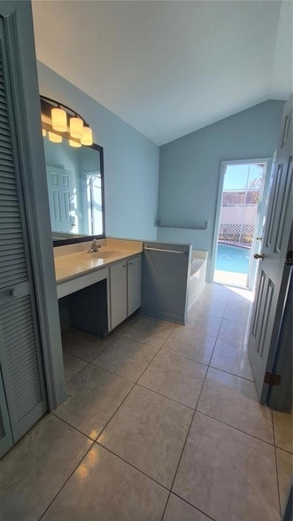 Building Photo - 614 Caribou Ct