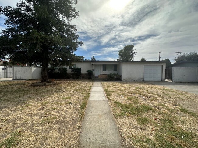 Primary Photo - 1316 Thorsen Ave