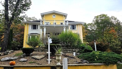 Building Photo - 85 Burlingame Rd