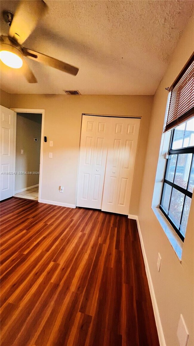 Building Photo - 581 SW Banks Terrace