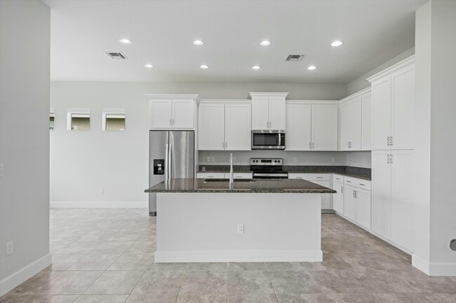 Building Photo - 14964 RedCove Pl