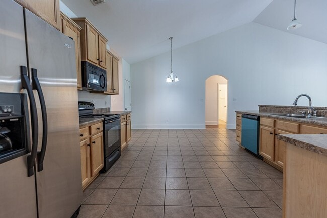 Building Photo - ONE FREE MONTH WITH 13 MONTH LEASE!