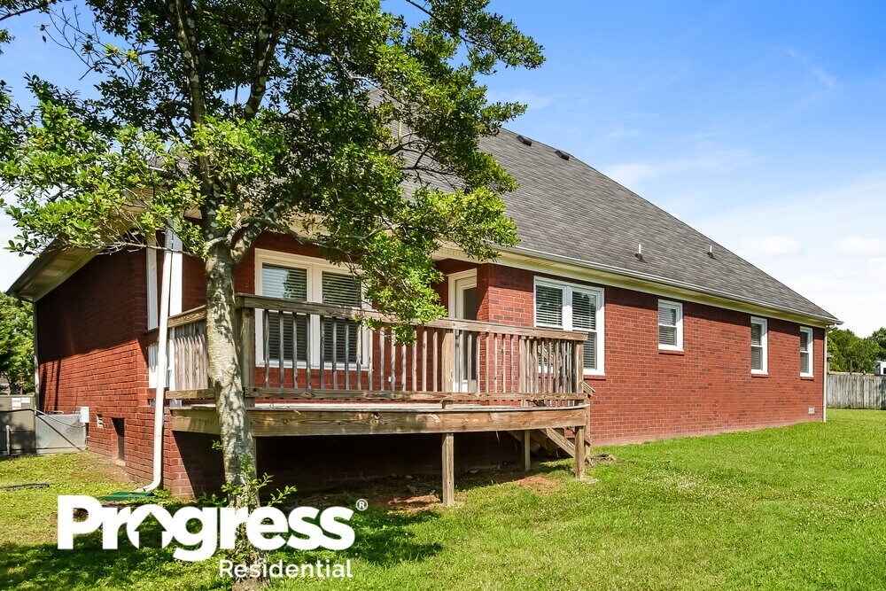 Building Photo - 611 Brandywine Dr