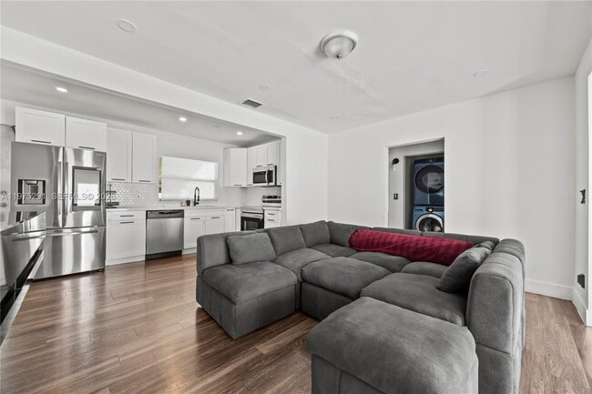 Building Photo - 919 NW 66th St