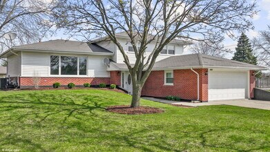 Building Photo - 1502 Carrol Ct