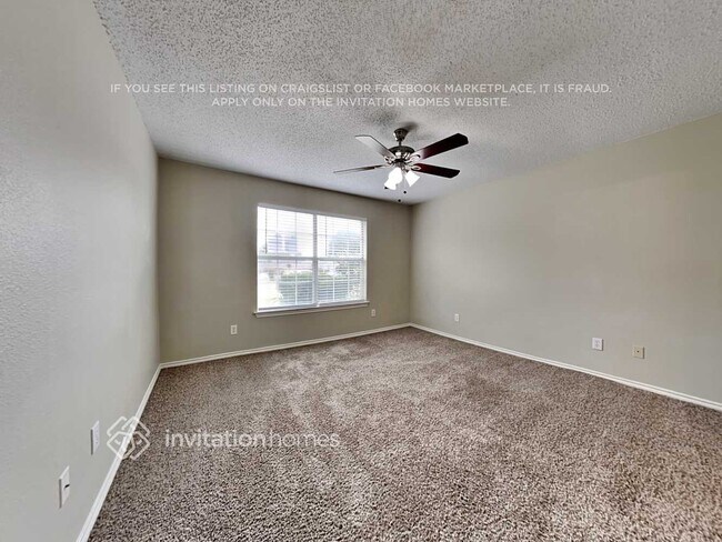 Building Photo - 1042 Ridgecrest Dr