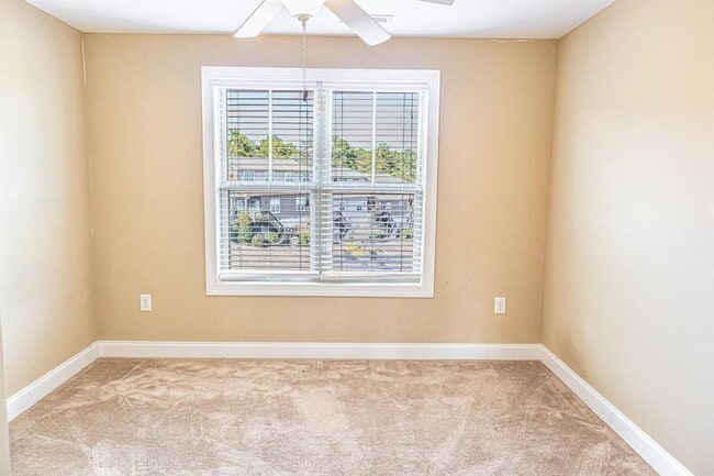 Building Photo - 113 Cypress Cir