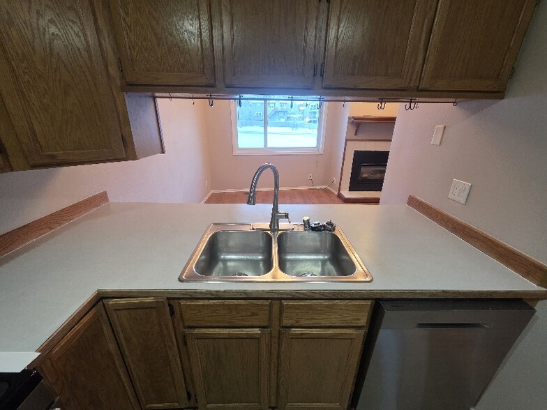 Building Photo - 18660 Kings Point Cir