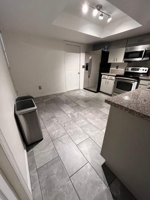 Building Photo - 724 Fortuna Dr