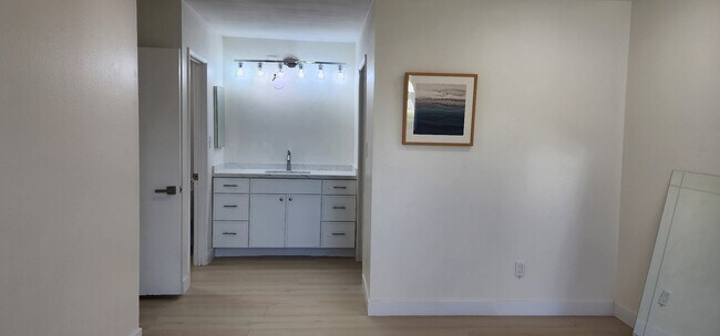 Building Photo - 2255 Cahuilla St
