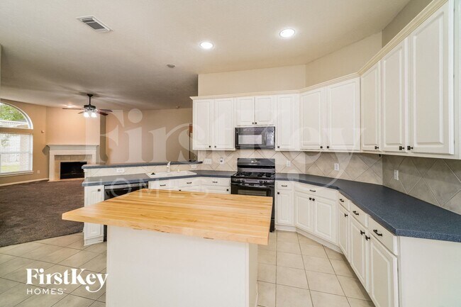 Building Photo - 323 Diamond Bay Dr