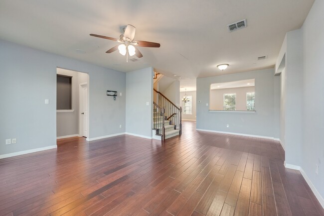 Building Photo - Charming Townhome in Addison