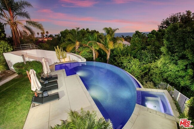 Building Photo - 27454 Winding Way