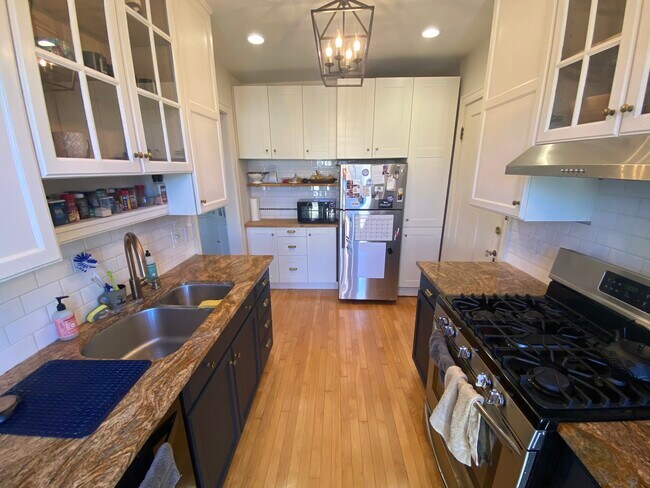 Kitchen View 2 - 2011 N Prospect Ave