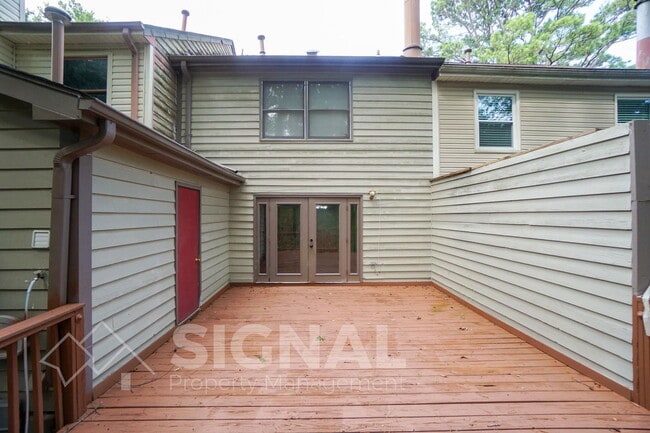 Building Photo - 302 Old Rocky Ridge Ln