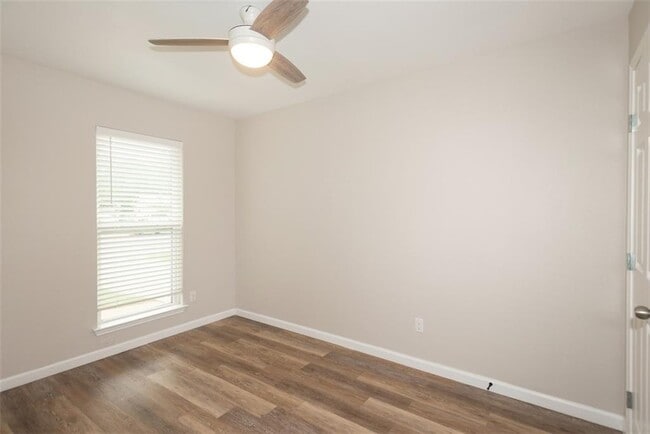 Building Photo - 6026 Bluebell Cir