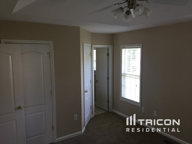 Building Photo - 7838 Cambridge Dr