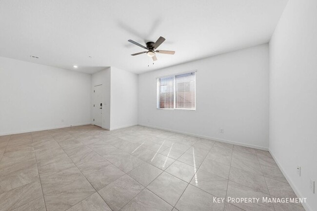 Building Photo - 1529 Layla Crossing Ave