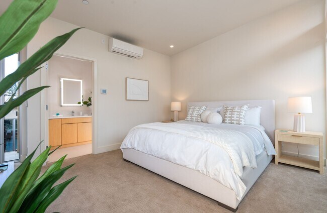 Building Photo - Beautiful Fully Furnished, 3 Bed/3 Bath Makali'i at Wailea Townhome with Infinity Pool