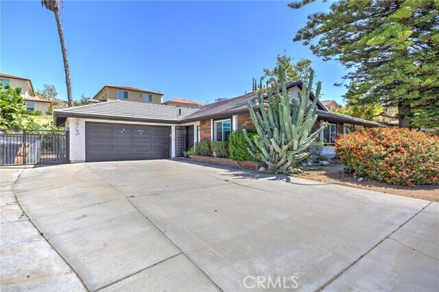 Building Photo - 273 Newell Dr