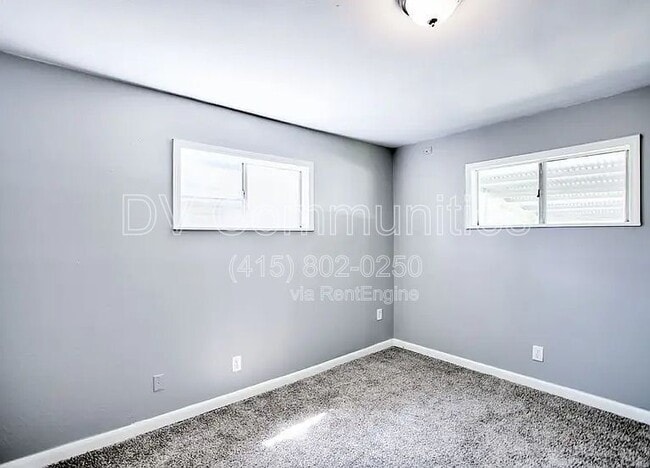 Building Photo - 810 Charles Rd