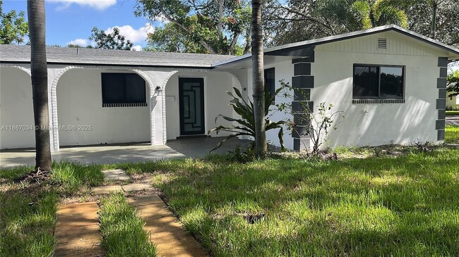 Building Photo - 4661 NW 4th St