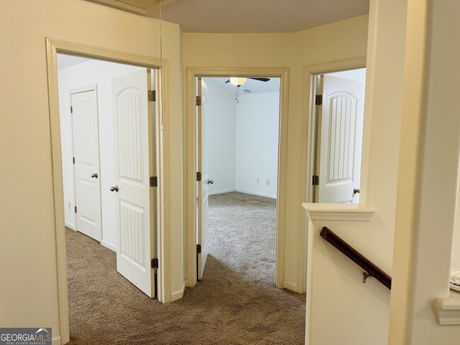 Building Photo - 369 Cliffhaven Cir