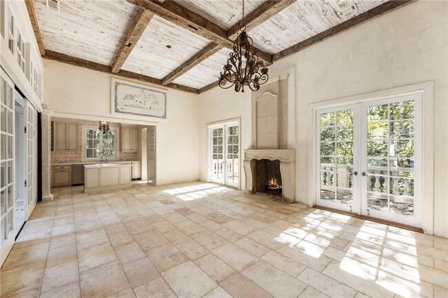 Building Photo - 2485 W Wesley Rd NW