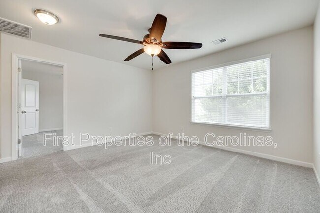 Building Photo - 1430 Harpers Inlet Dr